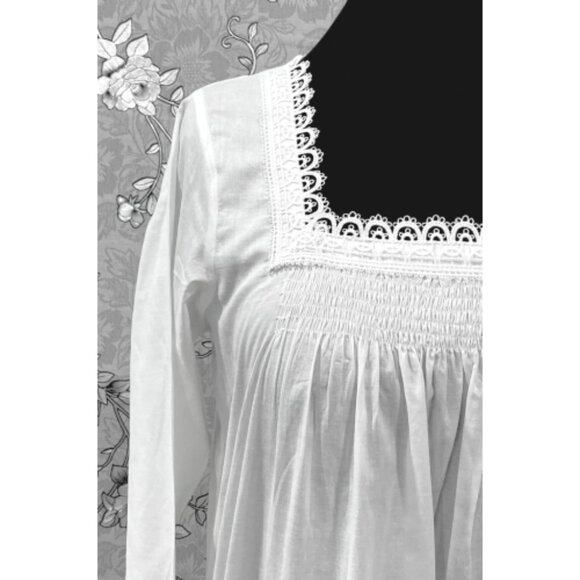 Elegant White Long Sleeve Chemise - Picture 7 of 9